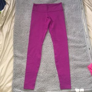 Lululemon wunder under pants size 6
